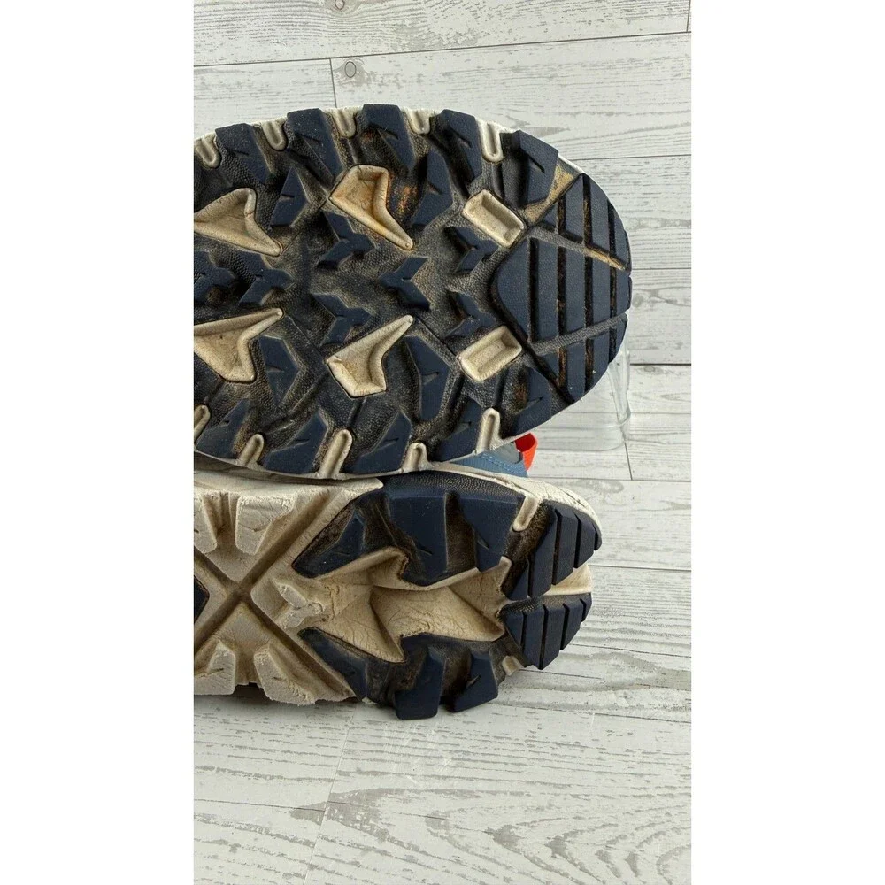 Hoka One One light wear